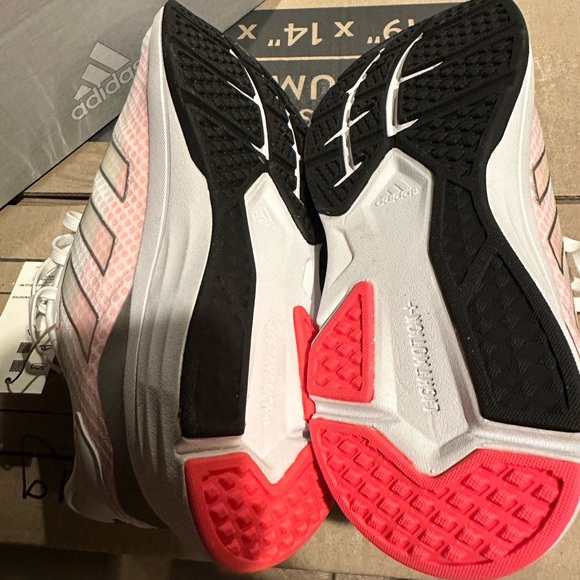 Never worn white pink colors as you can see - Picture 3 of 4